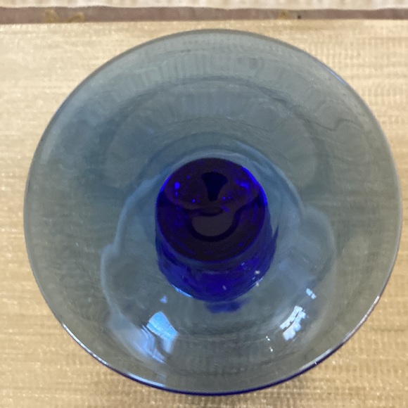 Elegant Water or Wine Goblet Clear Glass Cobalt Blue/Royal Blue Balled Stem - Picture 5 of 5